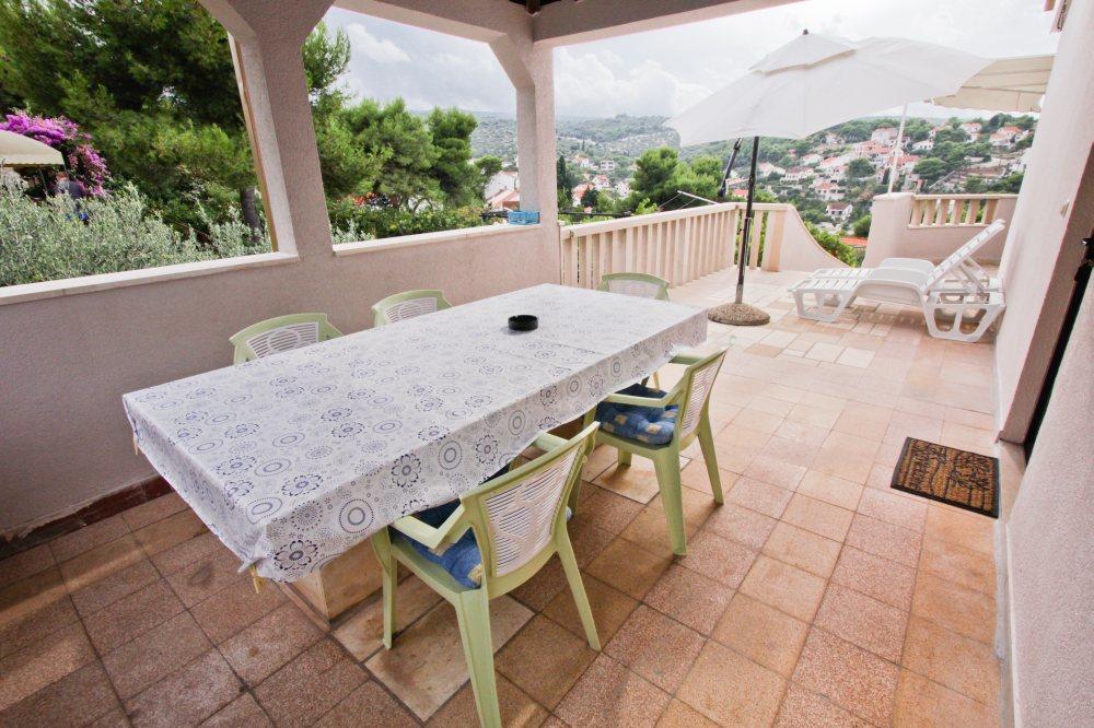 Apartment Miljenko Tomic Splitska Exterior photo