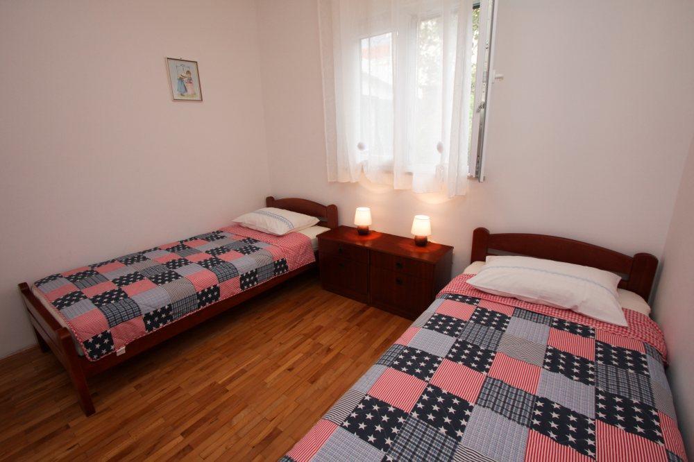 Apartment Miljenko Tomic Splitska Exterior photo